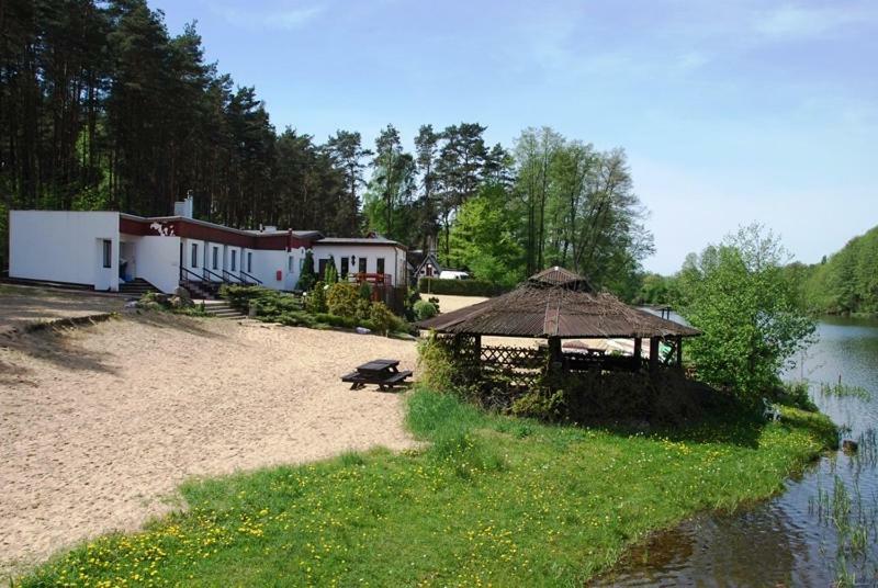 Appartamento Osrodek Wypoczynkowy Sosenka Zalom  Esterno foto